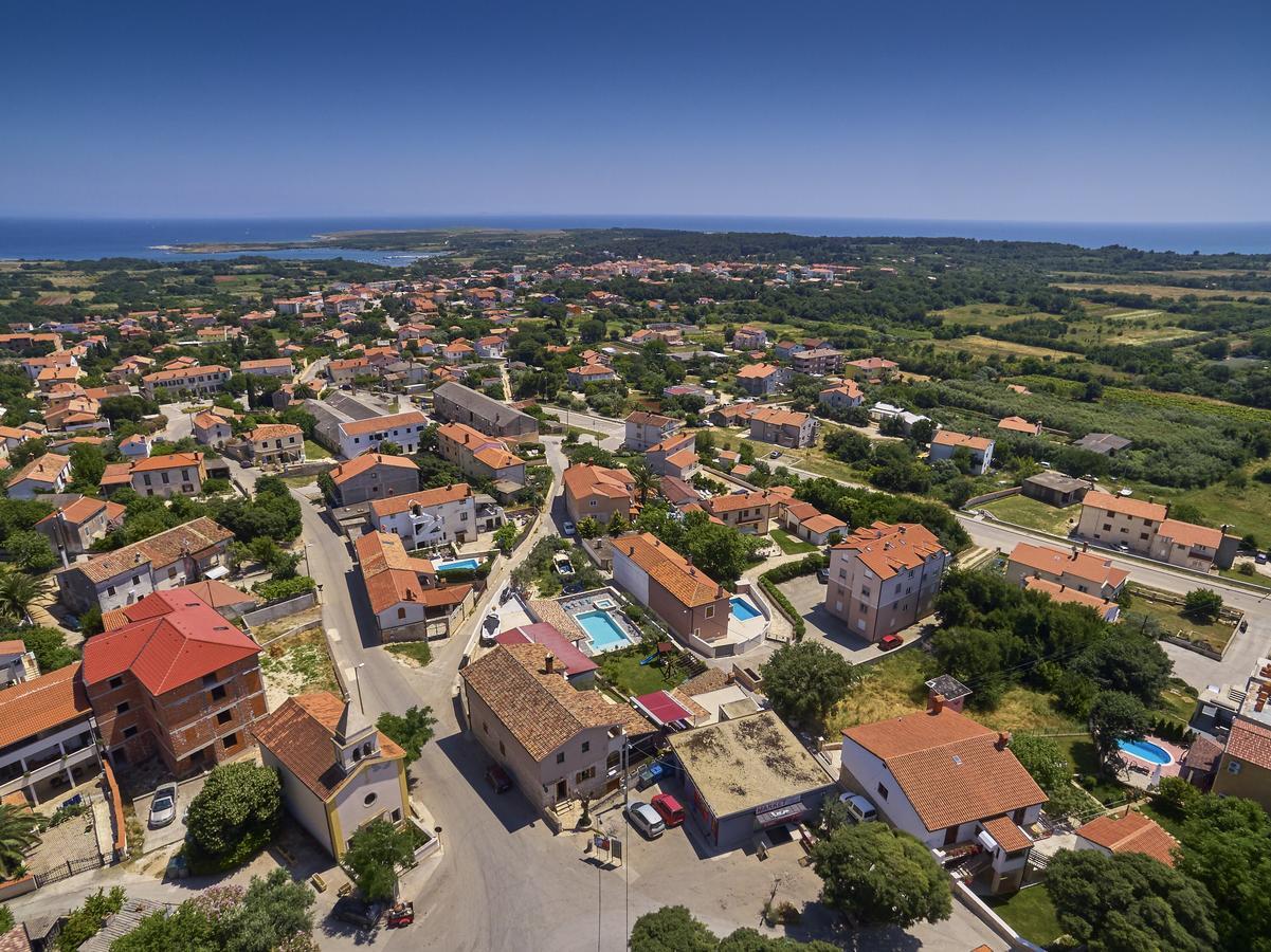 Apartments Ceh Ližnjan Extérieur photo